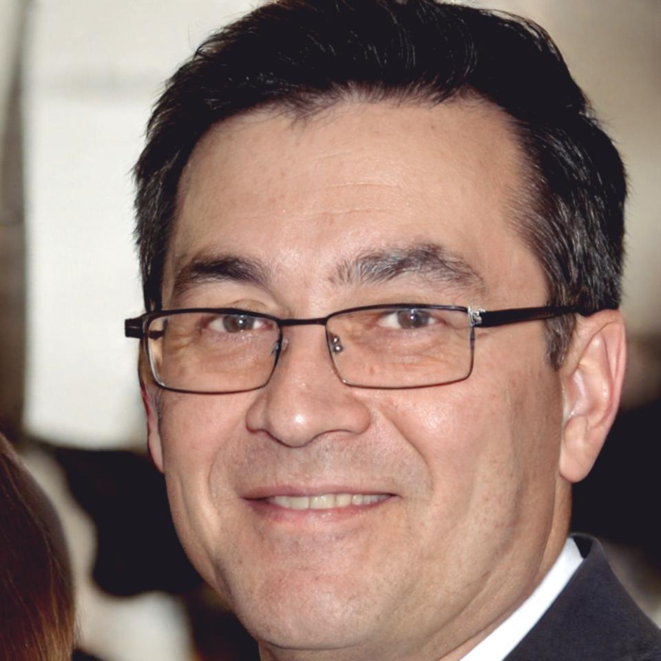 Portrait professionnel de Bastien Leclerc, consultant senior chez bukelumicarimion